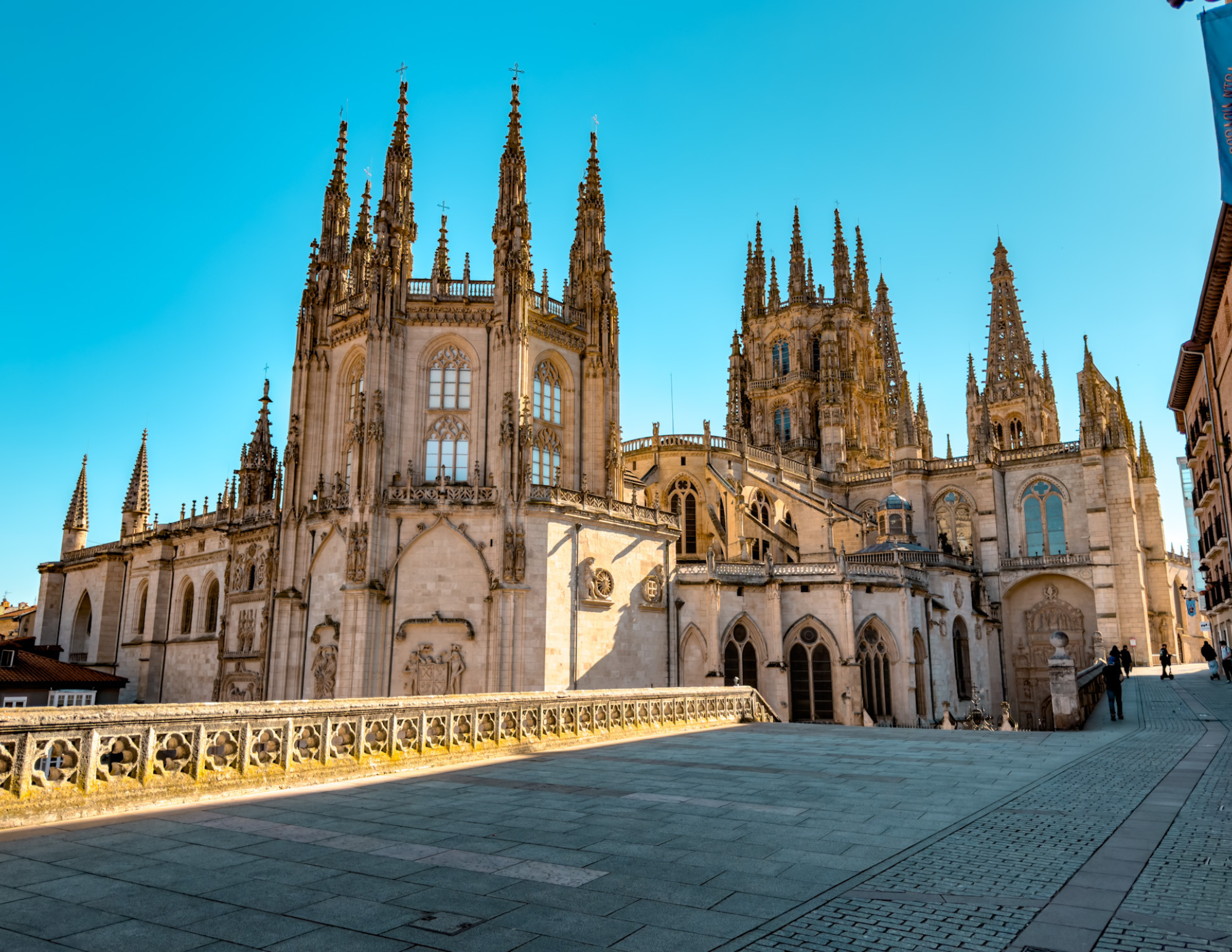 Burgos Travel Guide (14).png